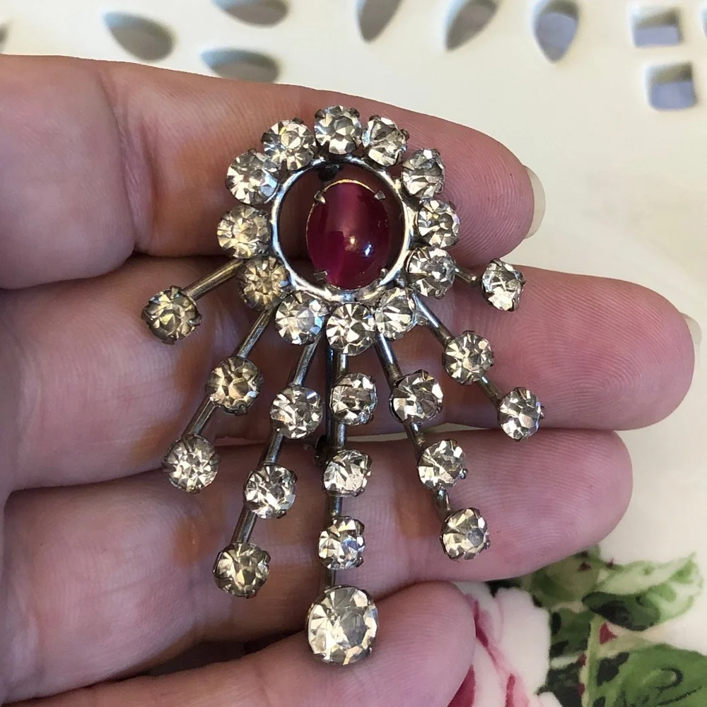 Atomic Cats‎ Eye and Rhinestone Brooch